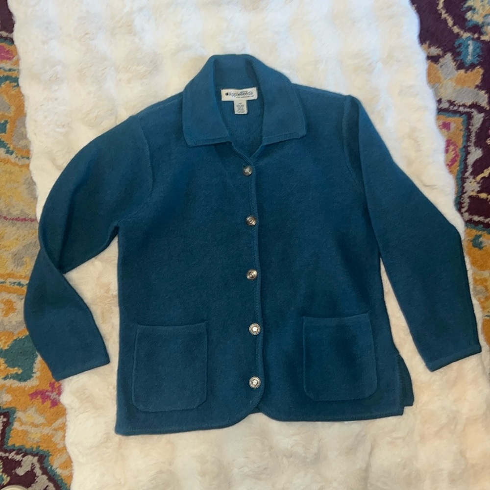 Appleseed’s petite sweater button up VINTAGE
